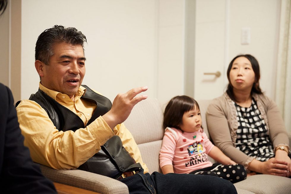 お客さまの声（インタビューの様子）エイワハウジングを選んだ理由は？｜大阪・兵庫の新築一戸建て、分譲住宅、建売住宅、注文住宅、モデルハウス分譲ならエイワハウジング