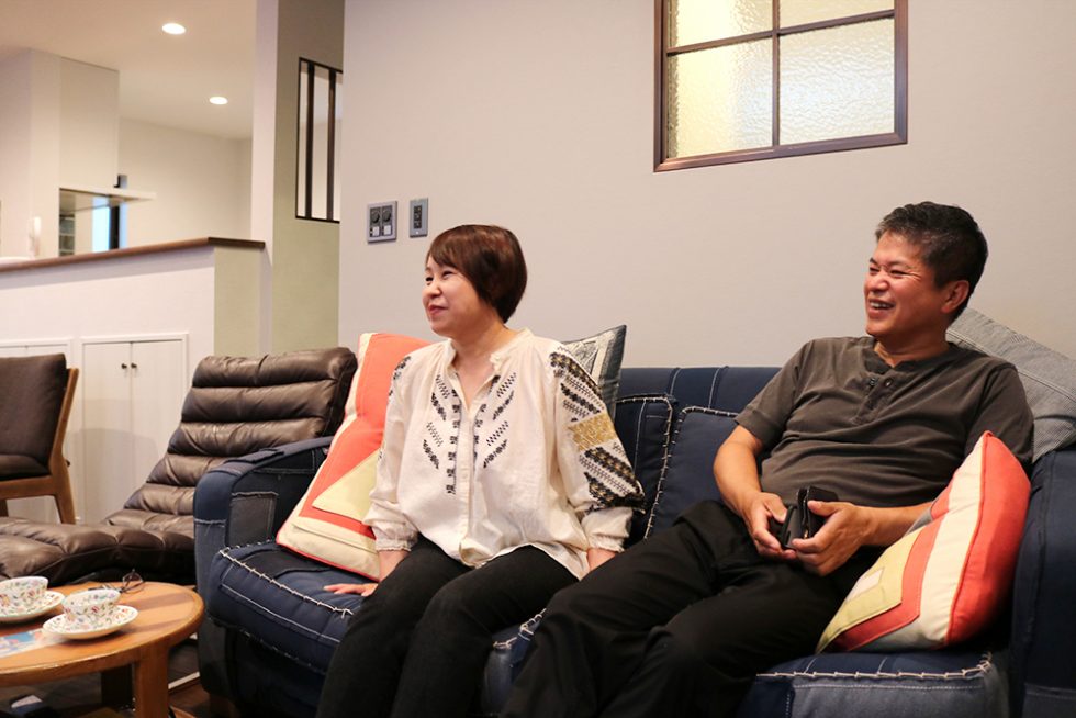 お客さまの声（インタビュー時の様子）｜大阪・兵庫の新築一戸建て、分譲住宅、建売住宅、注文住宅、モデルハウス分譲ならエイワハウジング