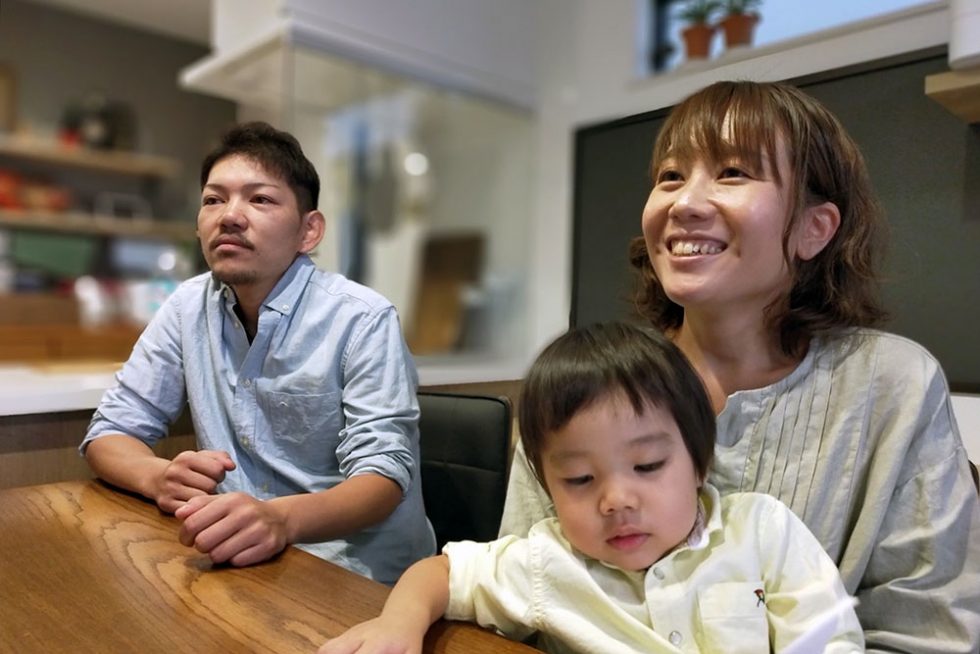 お客さまの声（インタビュー時の様子）エイワハウジングを選んだ理由は？｜大阪・兵庫の新築一戸建て、分譲住宅、建売住宅、注文住宅、モデルハウス分譲ならエイワハウジング